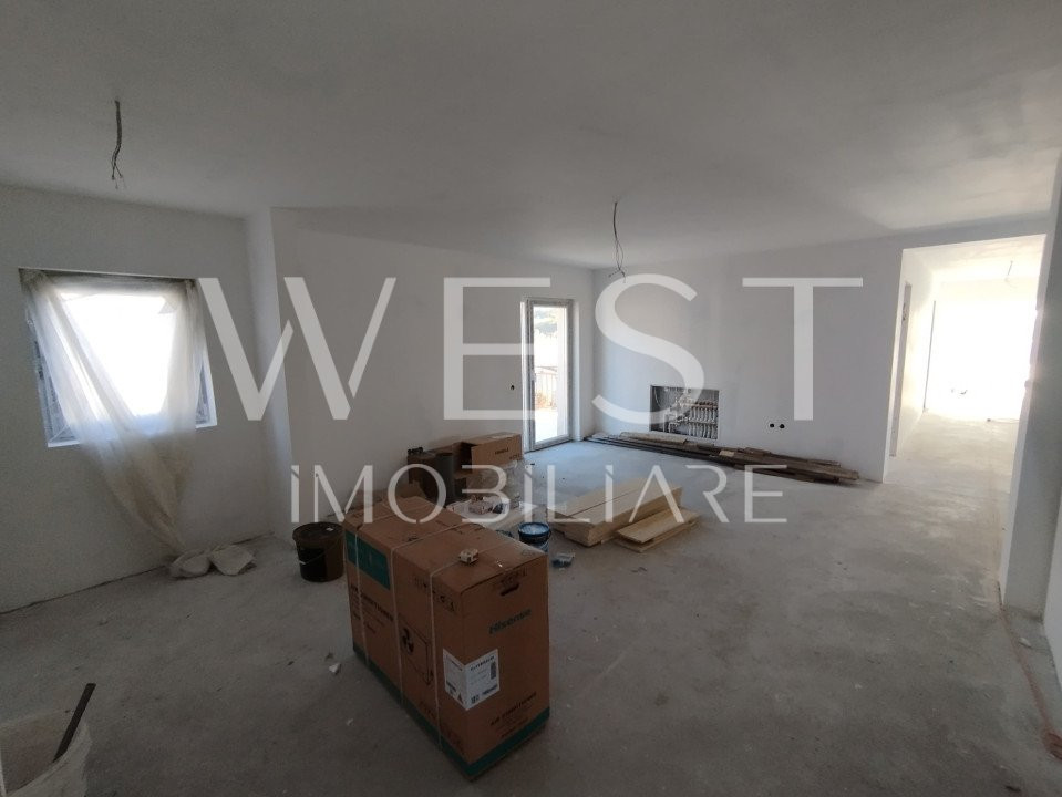 Penthouse unic in Floresti! 161mp utili+143mp terasa! Partial Finisat!