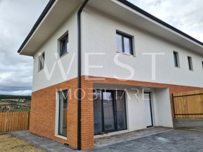 Duplex cu curte proprie!CF disponibil!4 camere/teren 320mp! Chinteni
