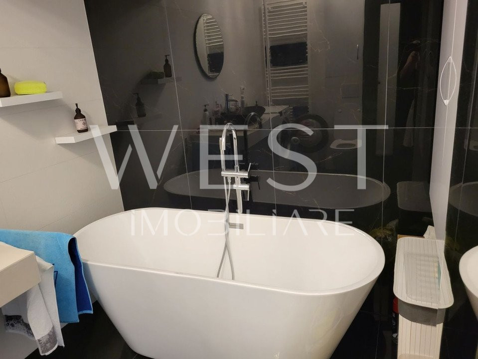 Apartament superfinisat LA CHEIE ! 3 camere ! 2 Parcari ! Zona Vivo !