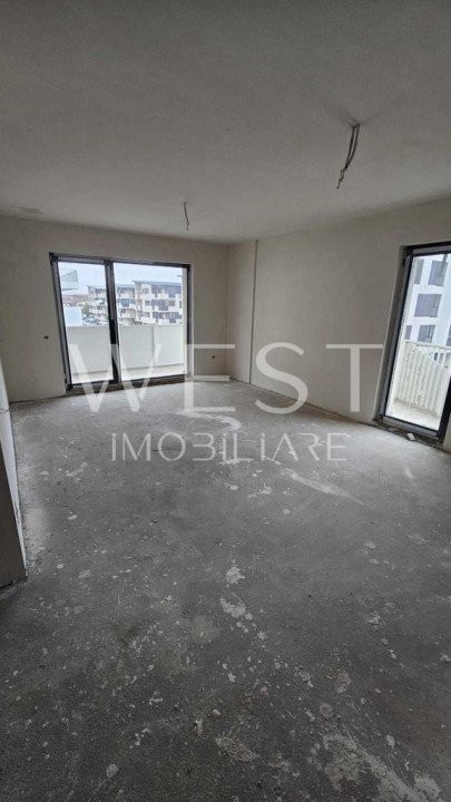 Apartament de 3 camere+27mp terasa! Str. Eroilor! Semifinisat! Cu CF!