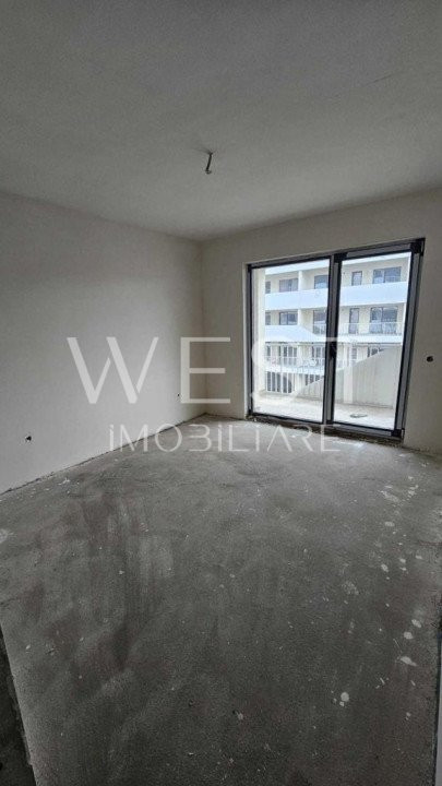 Apartament de 3 camere+27mp terasa! Str. Eroilor! Semifinisat! Cu CF!