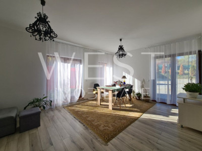 Apartament la vila,2 cam. cu gradina de 95mp!2 Parcari!Zona Urusagului
