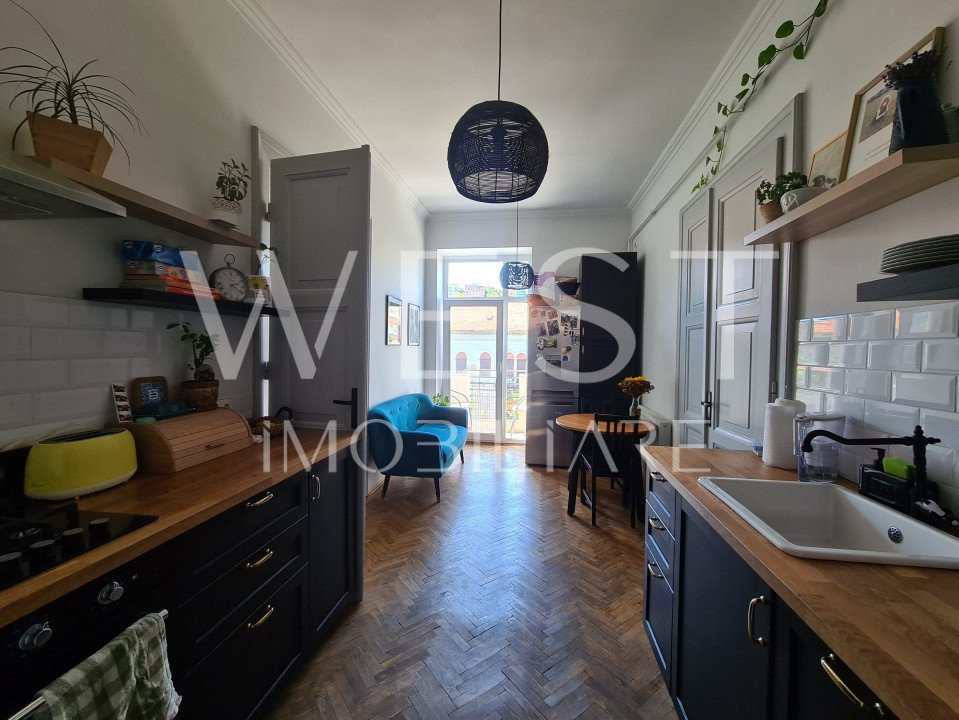Apartament 3 camere,87mp,la cheie!Stil neoclasic!Curte comuna!Horea