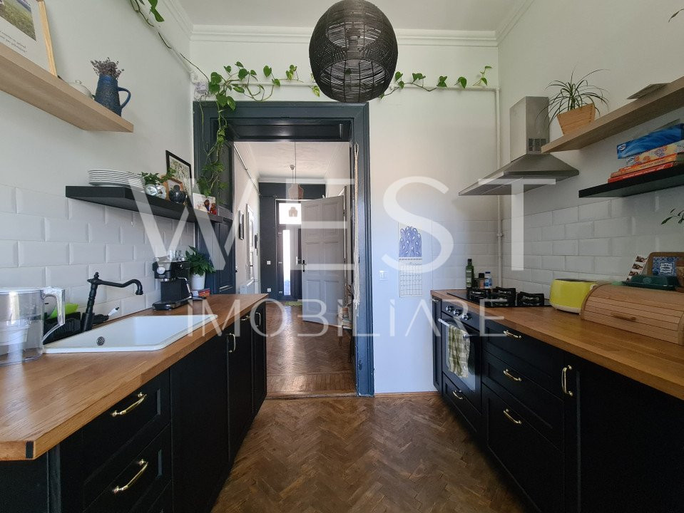 Apartament 3 camere,87mp,la cheie!Stil neoclasic!Curte comuna!Horea
