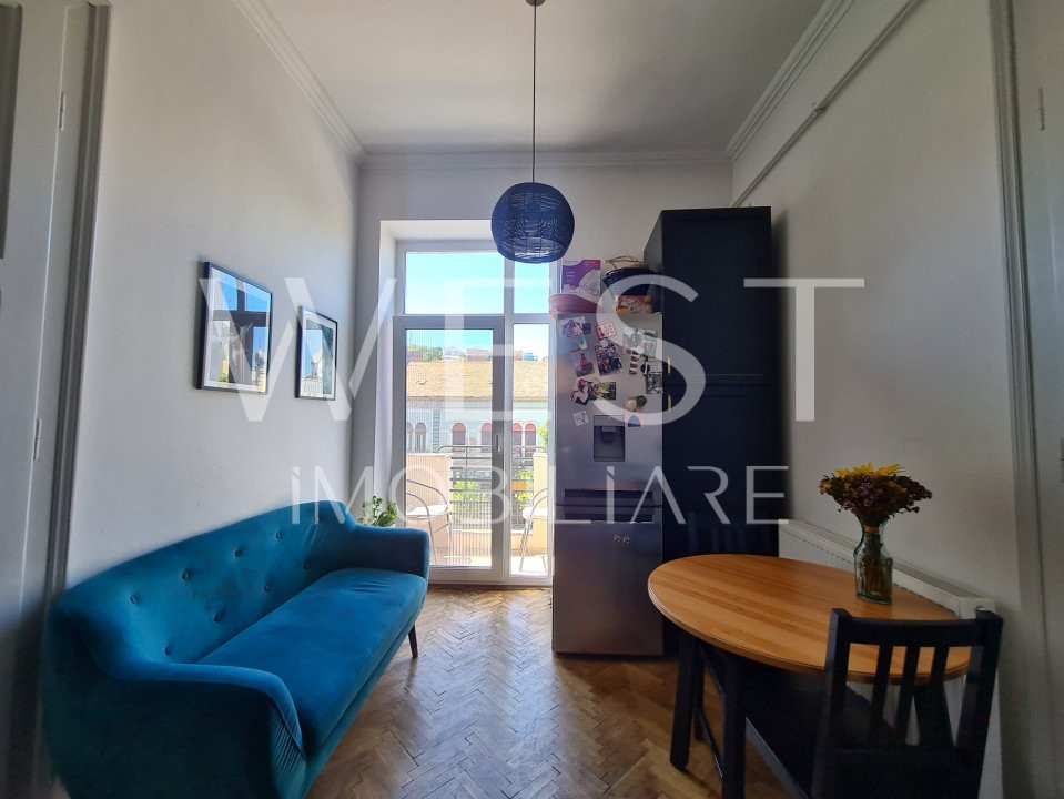 Apartament 3 camere,87mp,la cheie!Stil neoclasic!Curte comuna!Horea