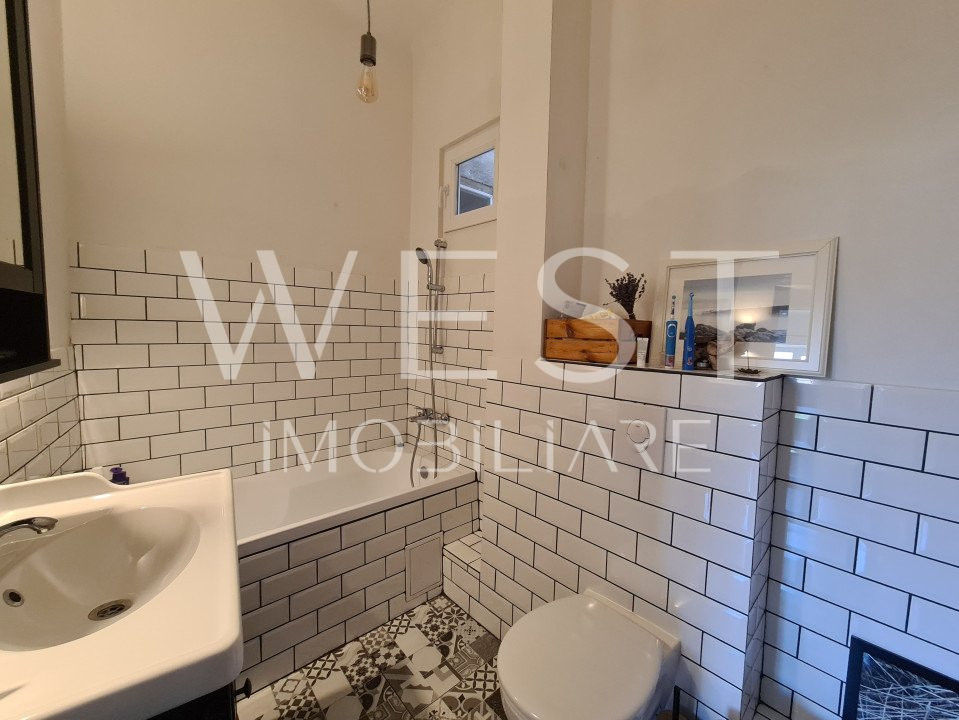 Apartament 3 camere,87mp,la cheie!Stil neoclasic!Curte comuna!Horea