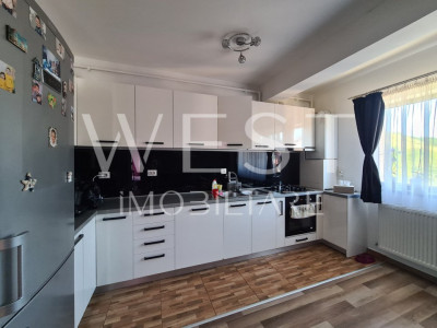 Apartament 3 camere + Pod/spatiu depozitare - La cheie - Strada Stejarului 