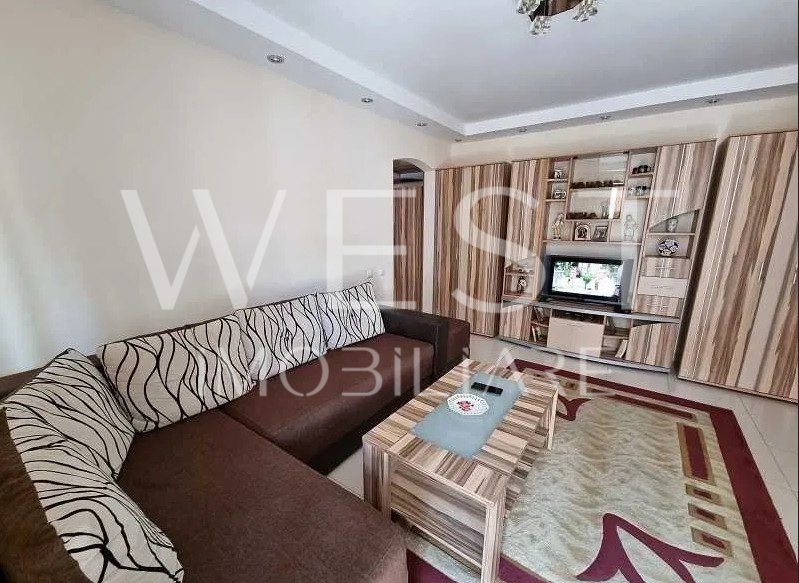 Apartament 3 camere, decomandat/ Boxa/ Etaj intermediar/ Zona BIG