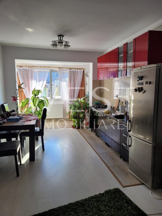 Apartament 2 camere,58mp LA CHEIE!Parcare!Balcoane!Strada Florilor
