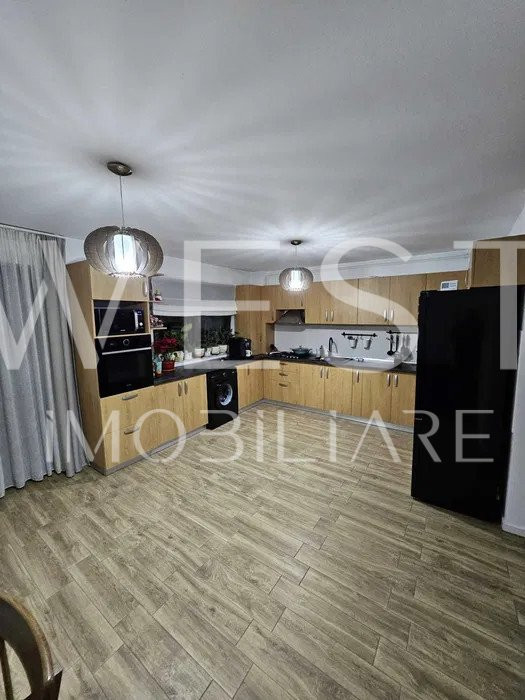 Apartament 3 camere / 64mp / 2 parcari subterane / zona Urusagului