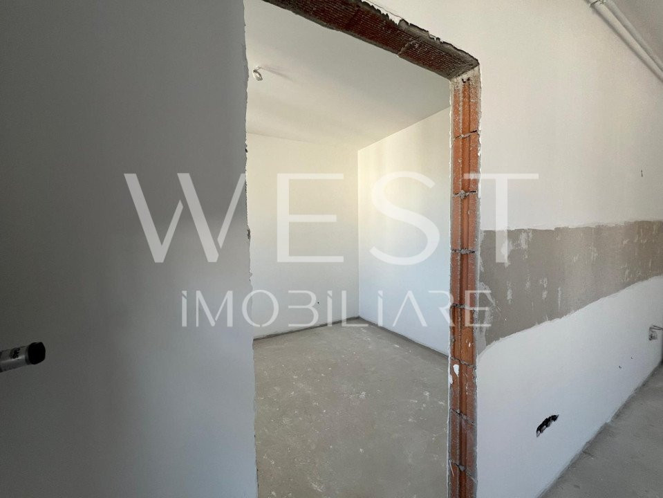 Apartament semi-finisat 3 camere | 51mp+8mp | Zona Cetatii | Parcare