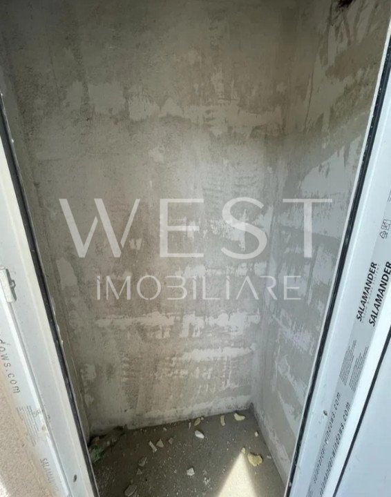Apartament 3 camere, semifinisat! Parcare! Boxa Proprie! Str. Cetatii!