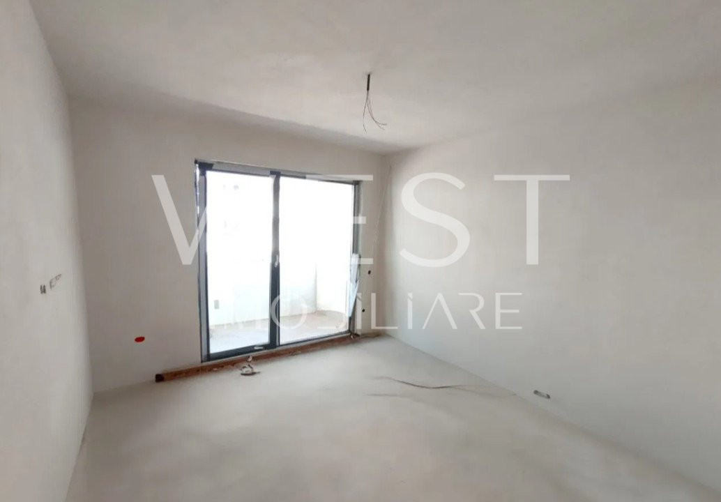 Apartament de 3 camere+22mp terasa! Str. Eroilor! Semifinisat! Cu CF!