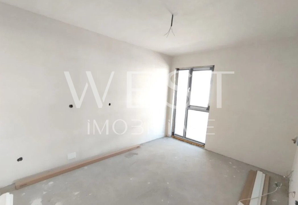 Apartament de 3 camere+22mp terasa! Str. Eroilor! Semifinisat! Cu CF!